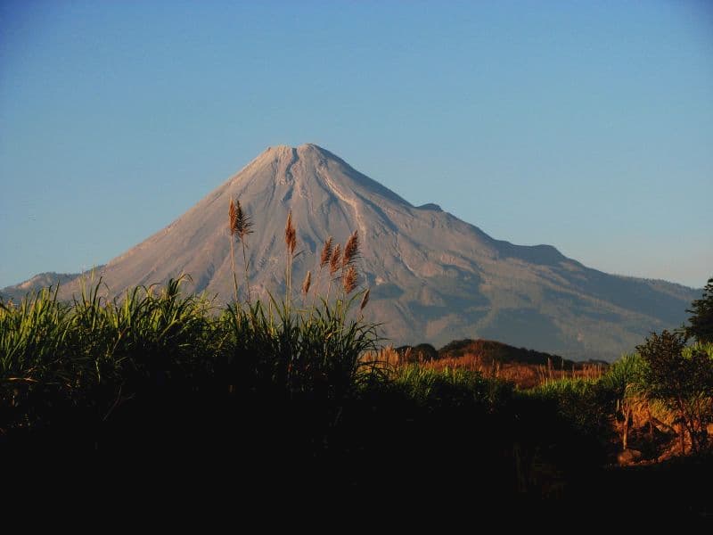 Volcán Colima 2 Volcán Colima 1