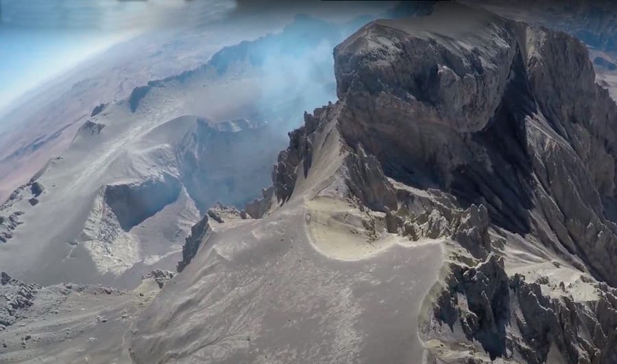 Volcán Ubinas 3 crater volcan ubinas